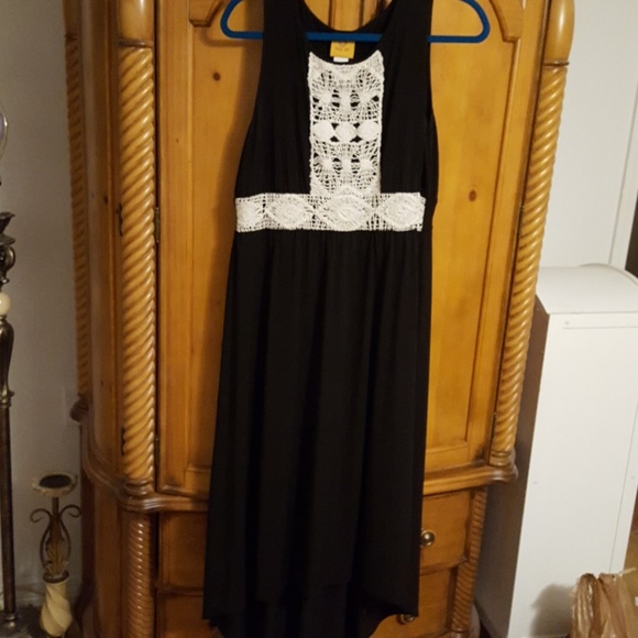 Hi/low Dress, long in back, midi front! - Picture 3 of 4